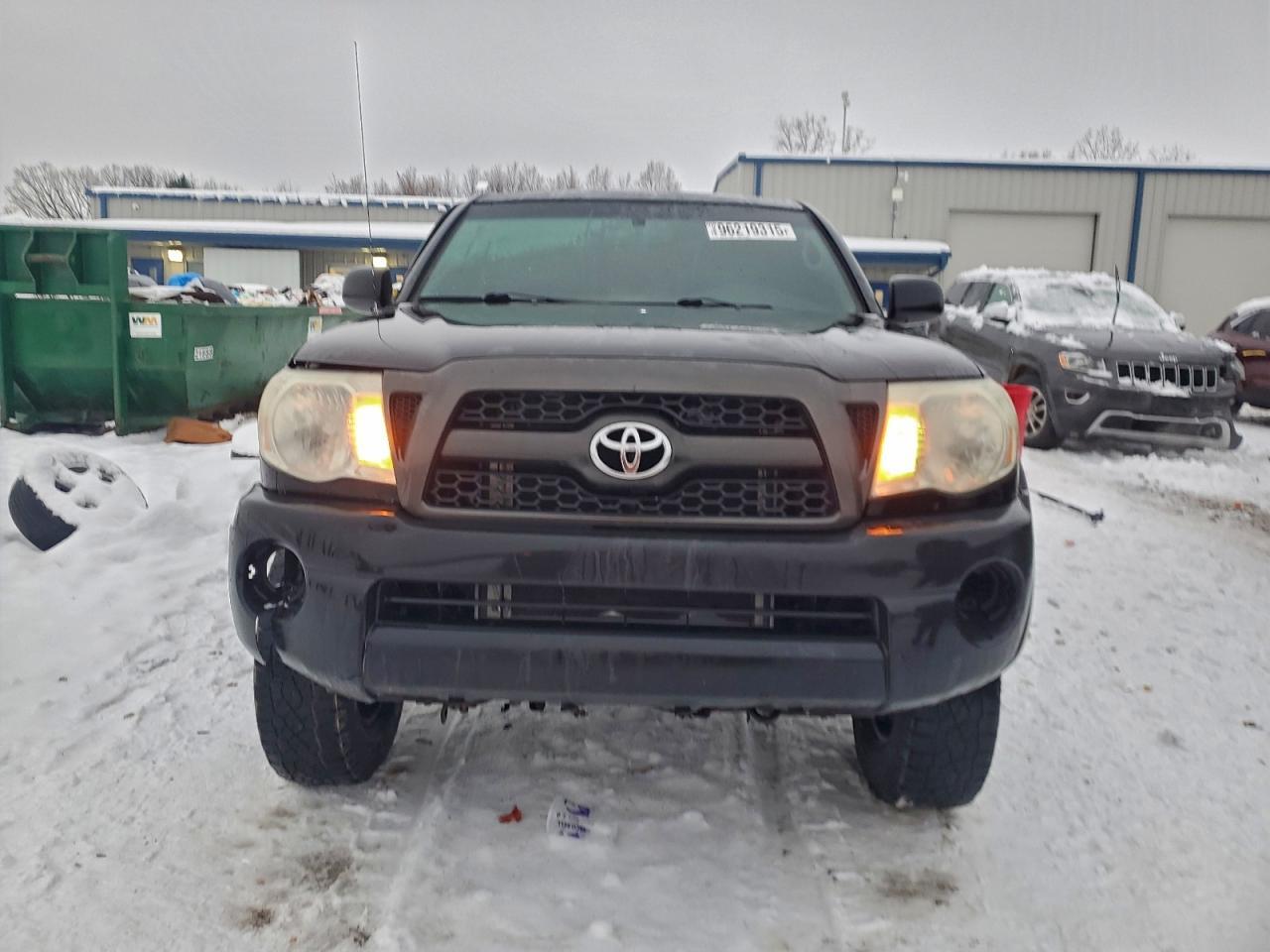 2011 TOYOTA TACOMA