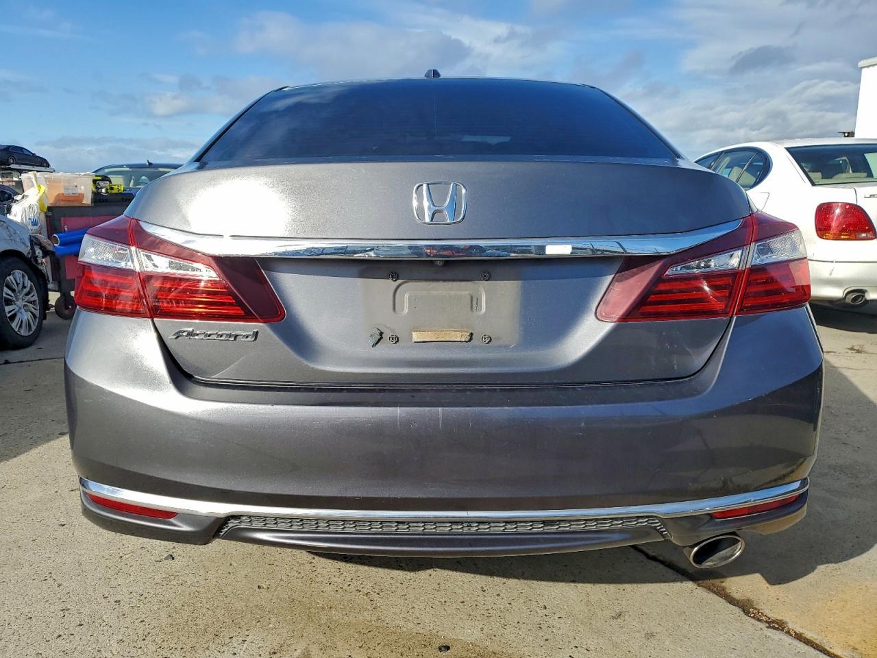 2017 HONDA ACCORD
