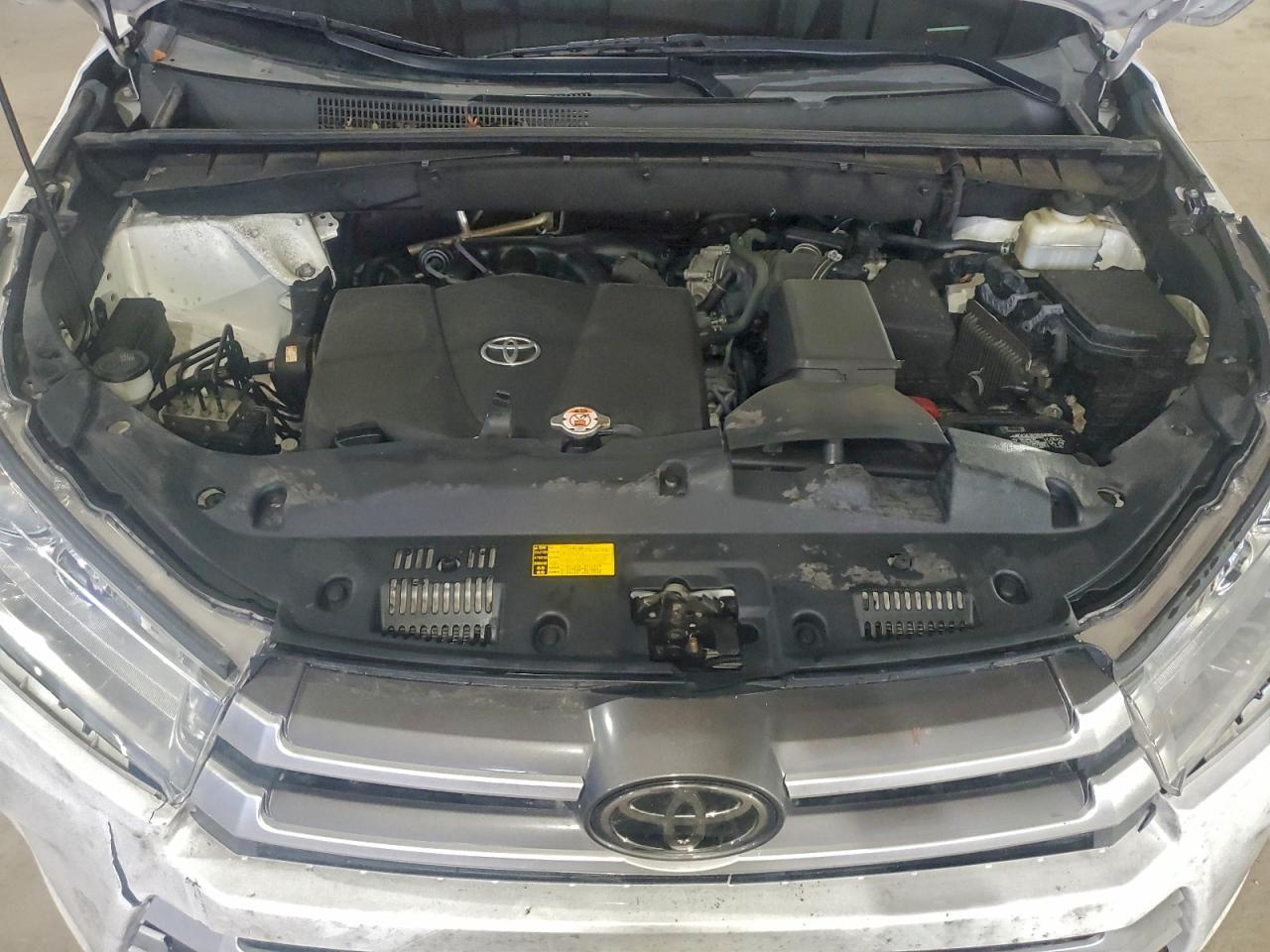 2018 TOYOTA HIGHLANDER