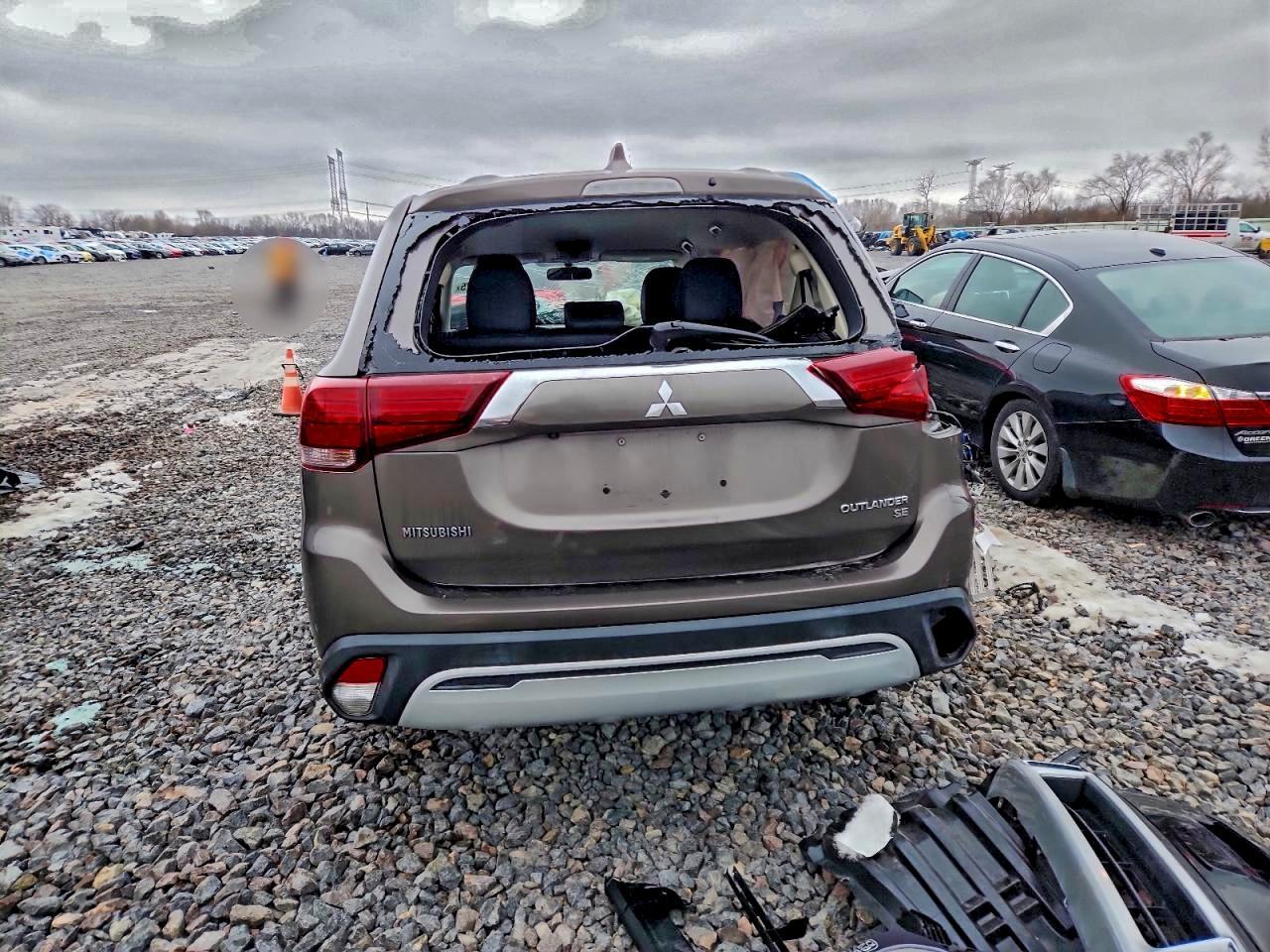 2019 MITSUBISHI outlander