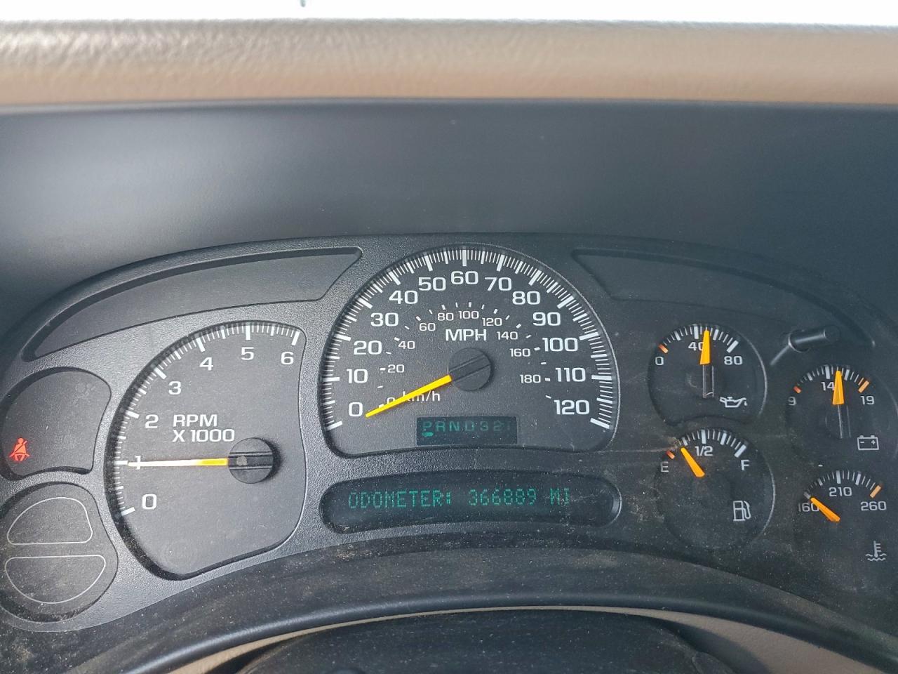 2004 CHEVROLET Tahoe
