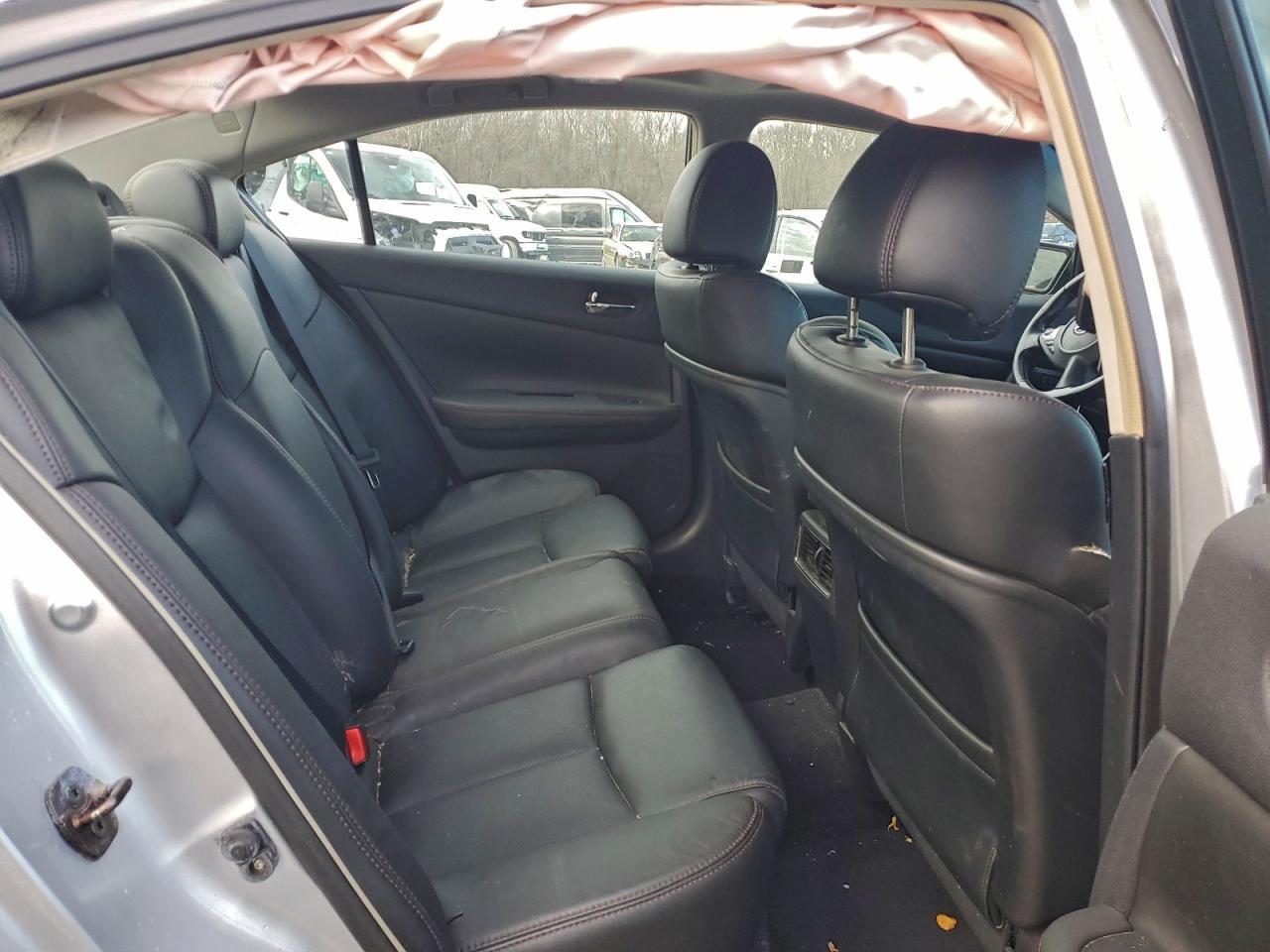 2010 NISSAN Maxima