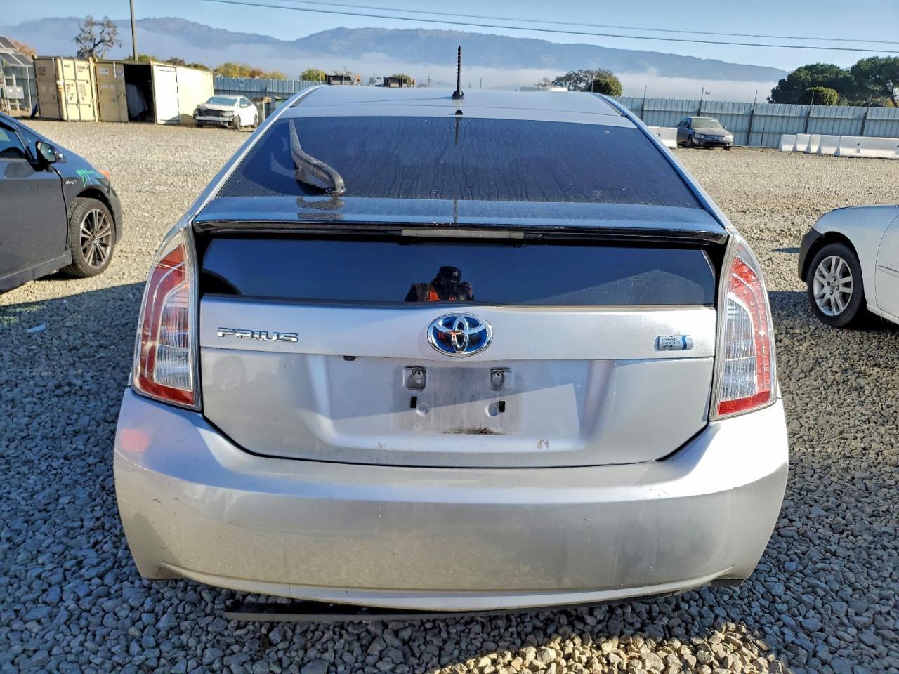 2015 TOYOTA PRIUS
