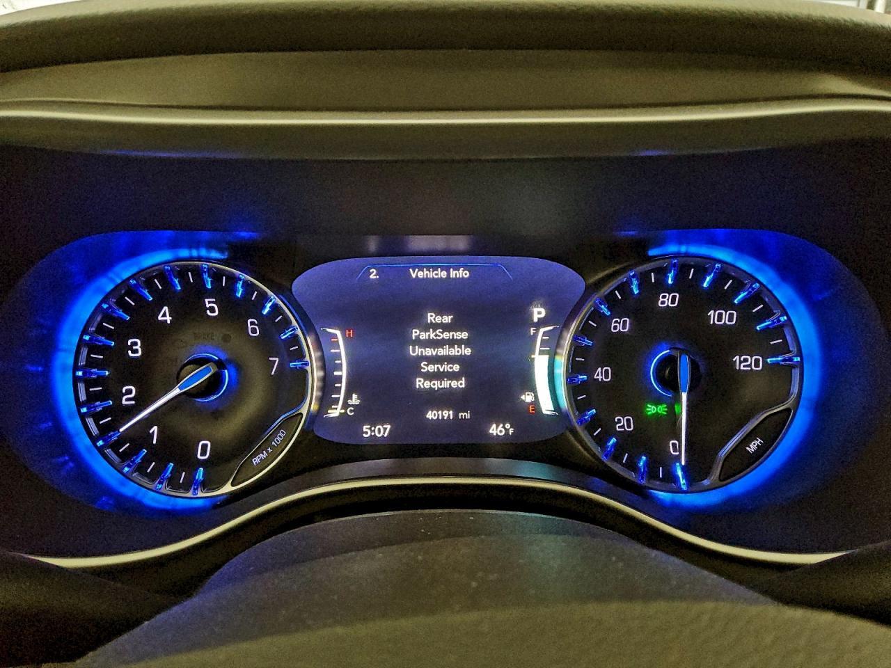 2025 CHRYSLER Voyager