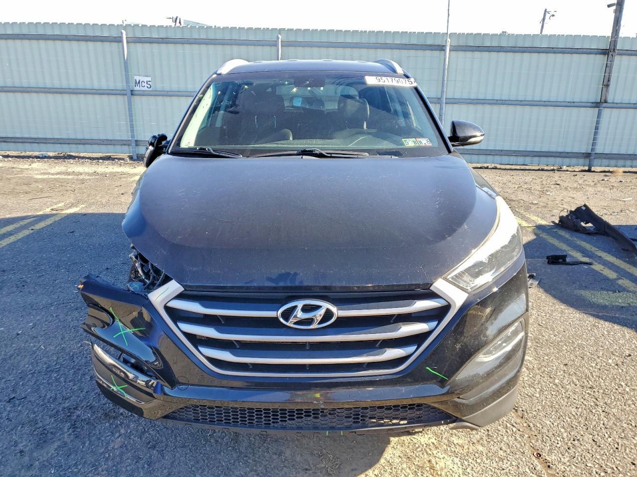 2017 HYUNDAI TUCSON