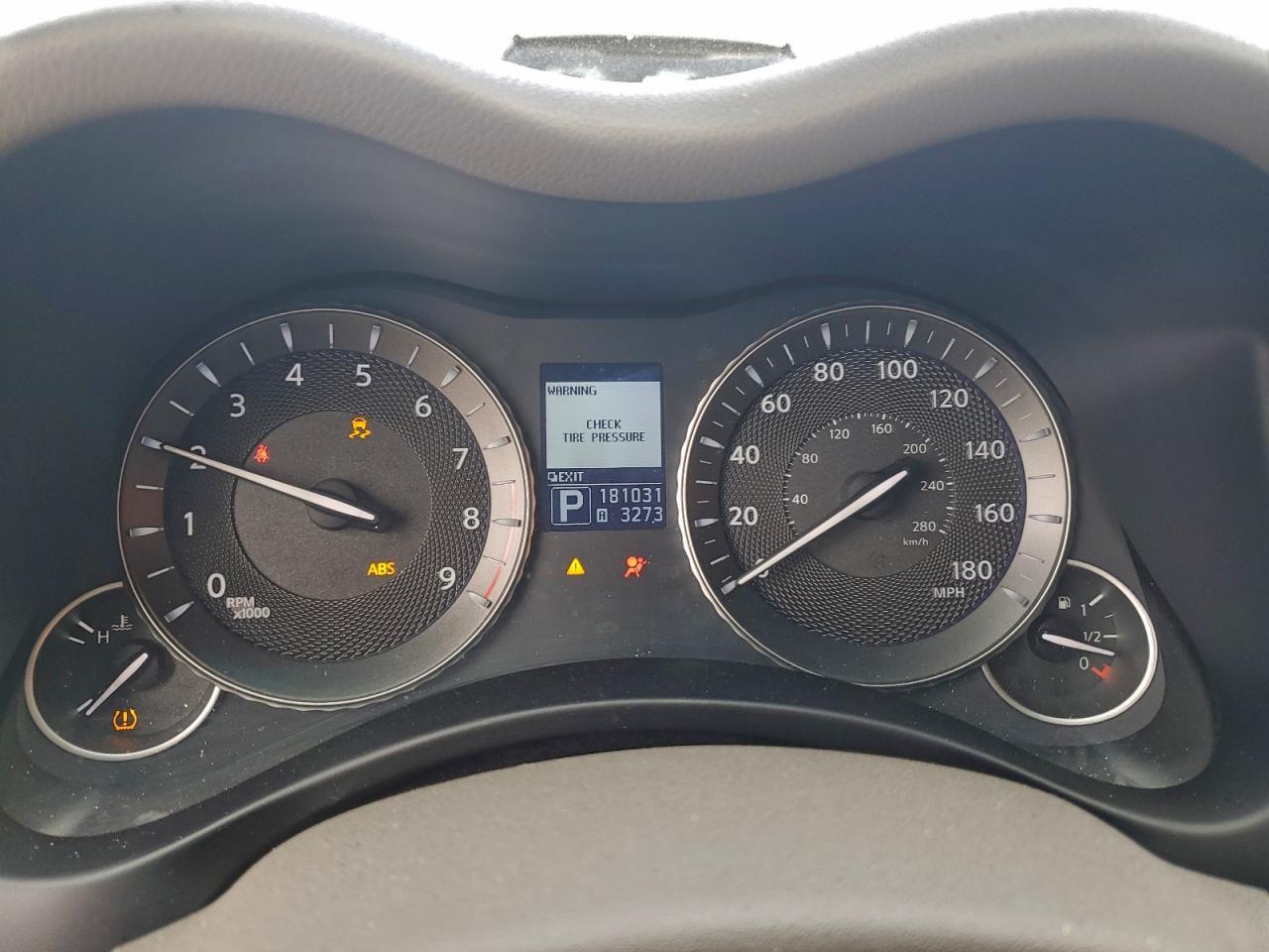 2011 INFINITI M37