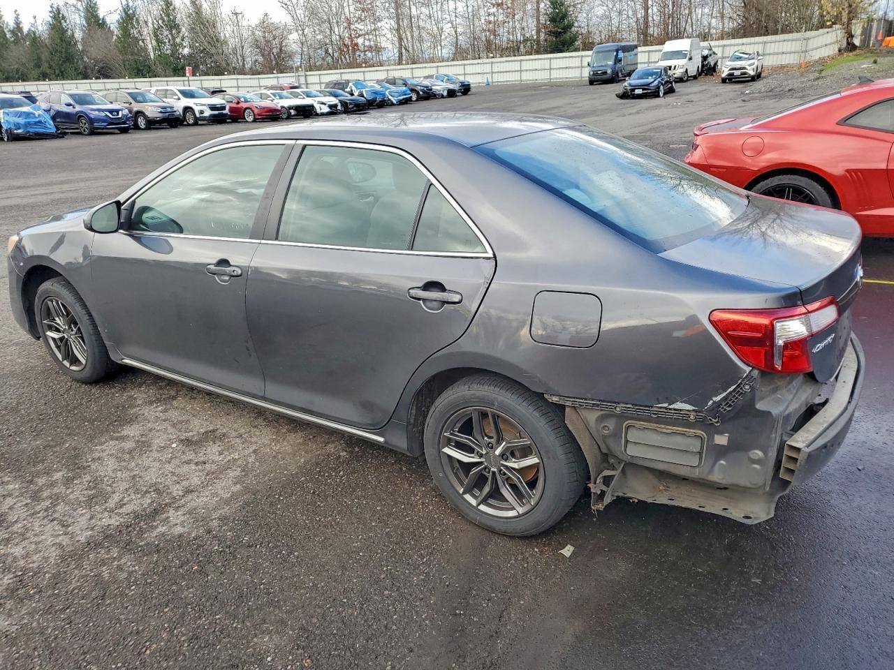 2014 TOYOTA CAMRY