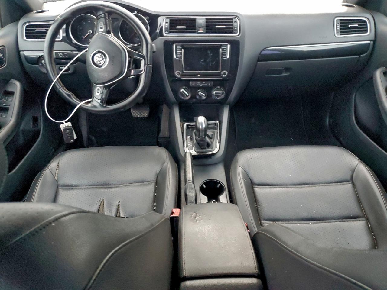 2018 VOLKSWAGEN JETTA