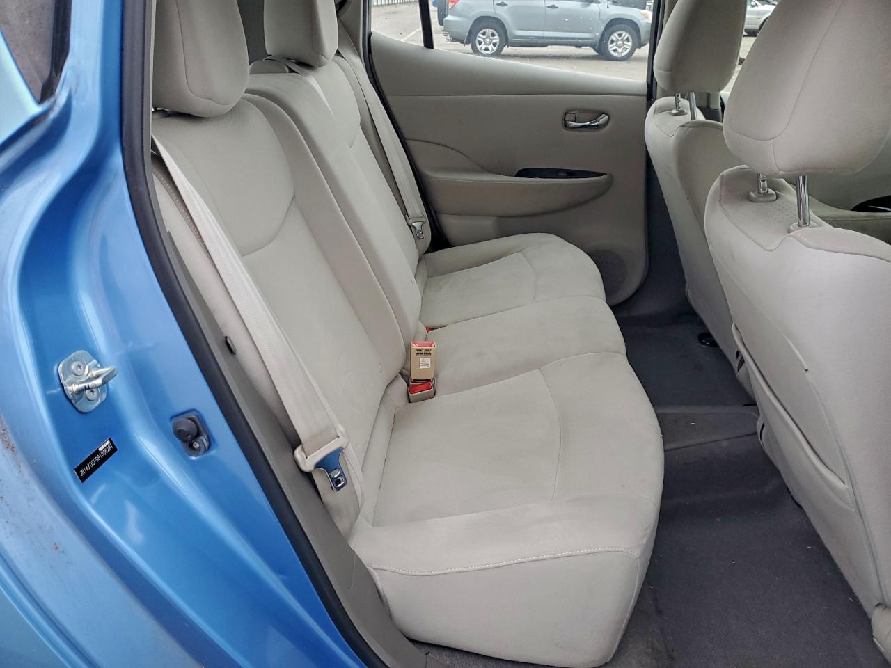 2011 NISSAN LEAF