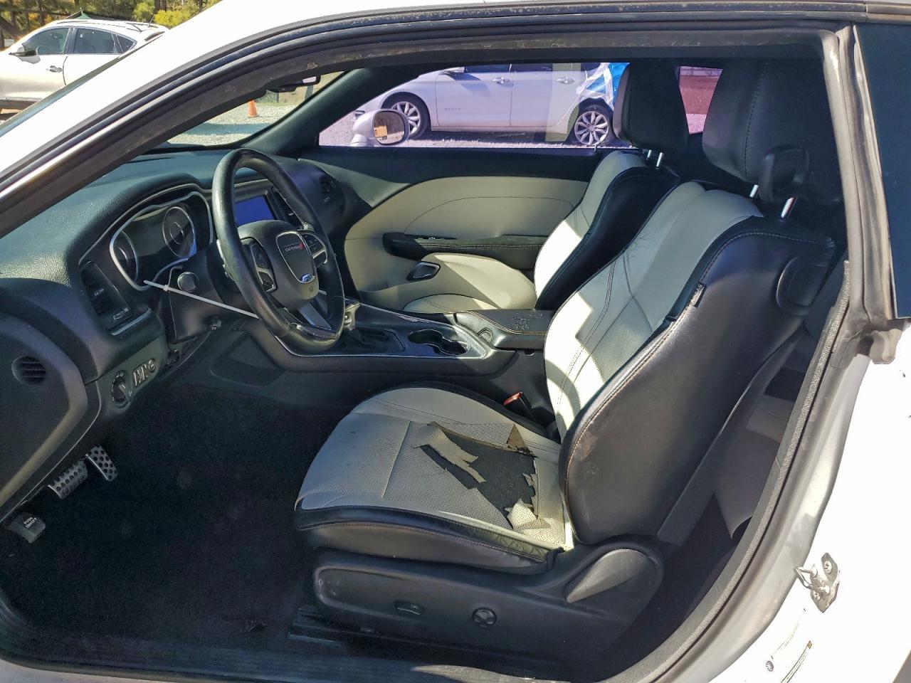 2015 DODGE Challenger
