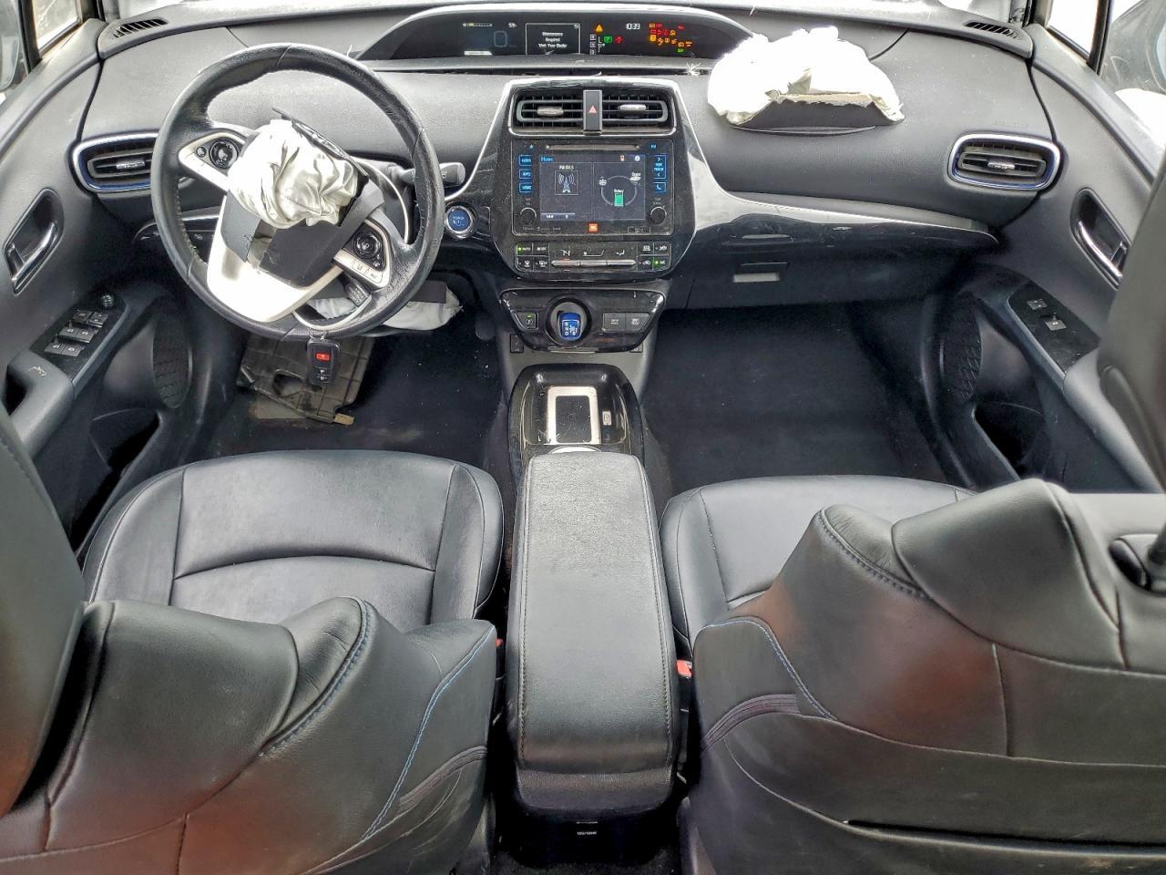 2016 TOYOTA PRIUS