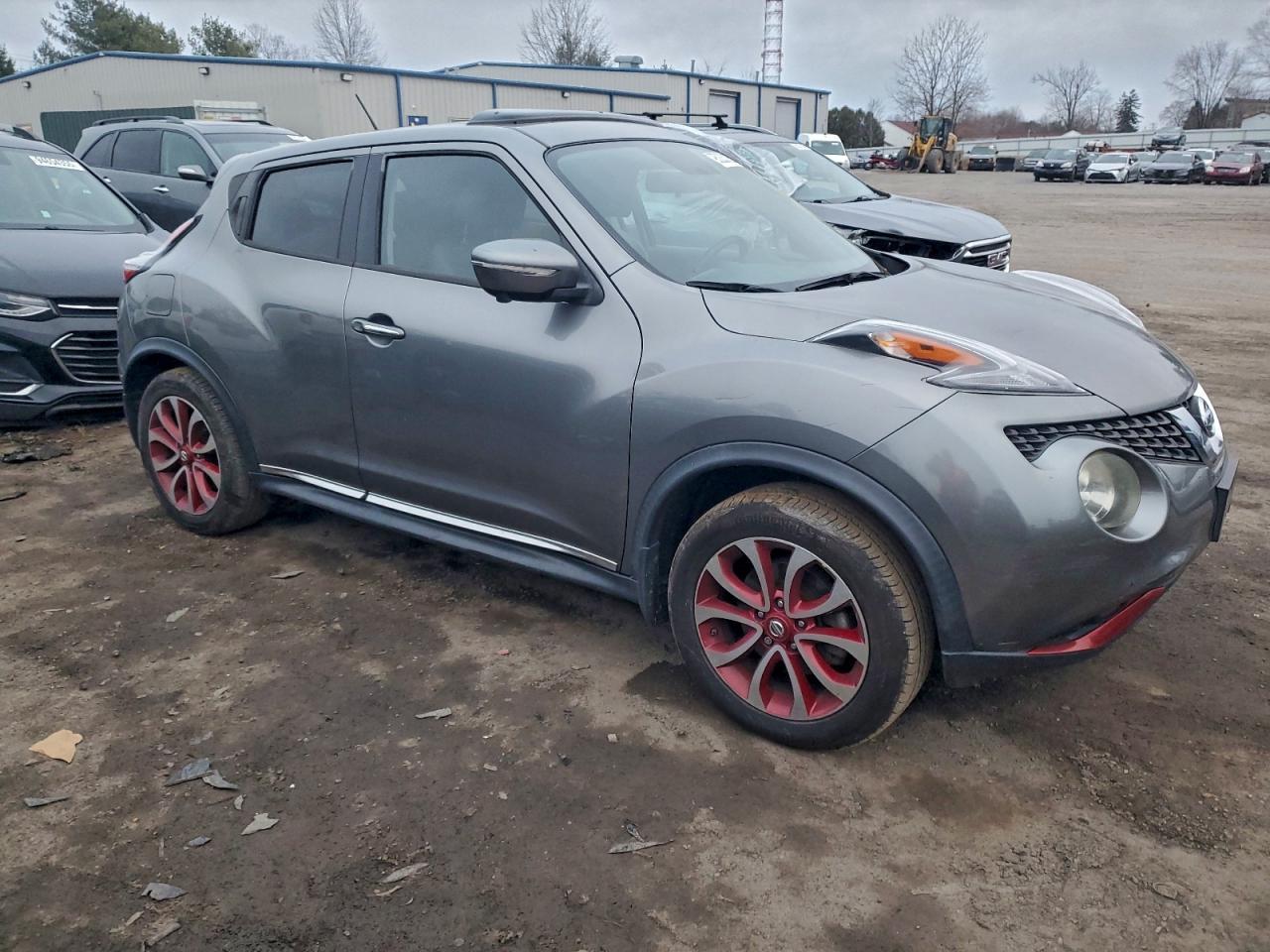 2015 NISSAN Juke
