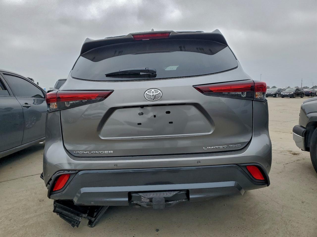 2026 TOYOTA HIGHLANDER