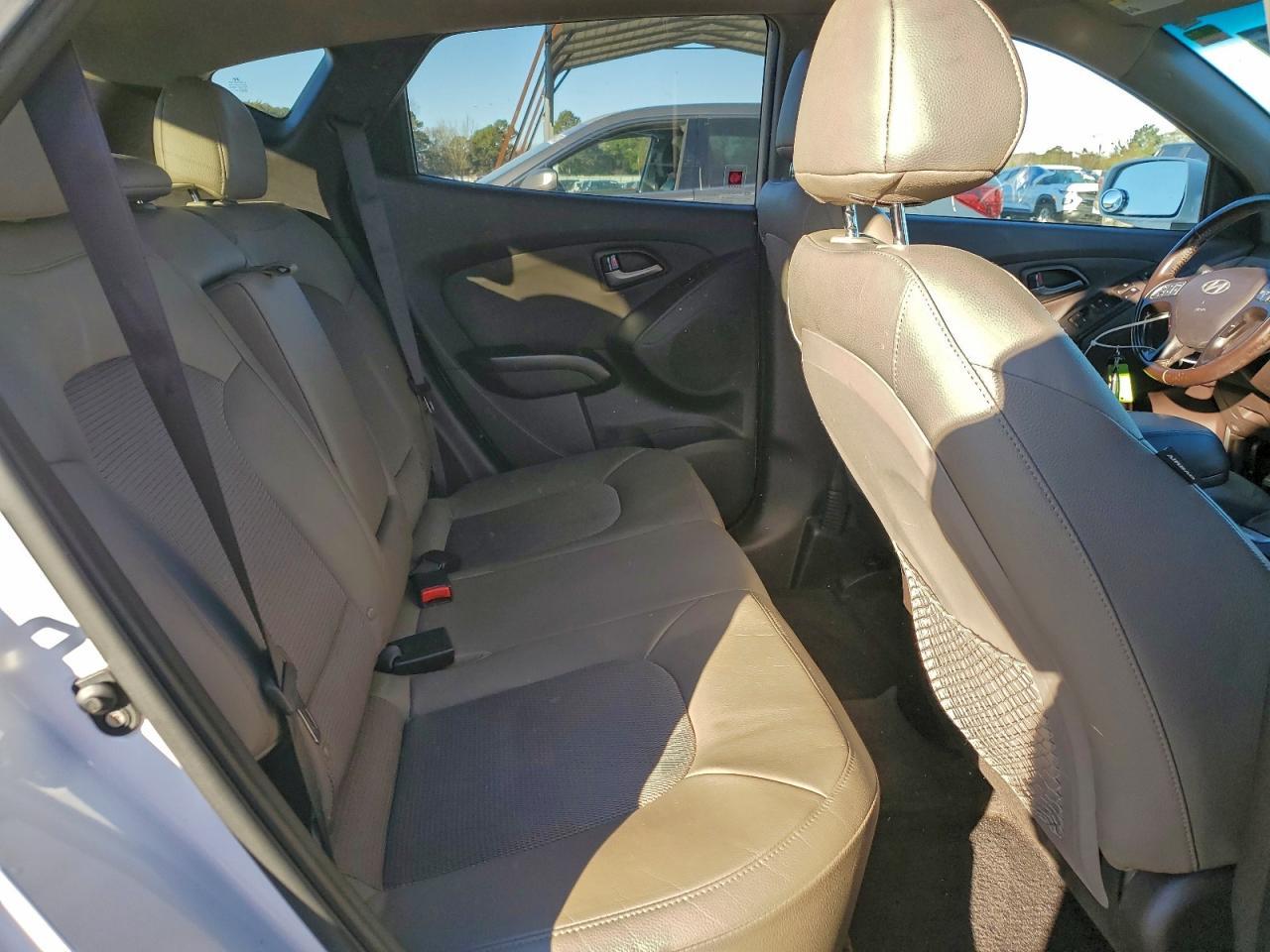 2015 HYUNDAI TUCSON