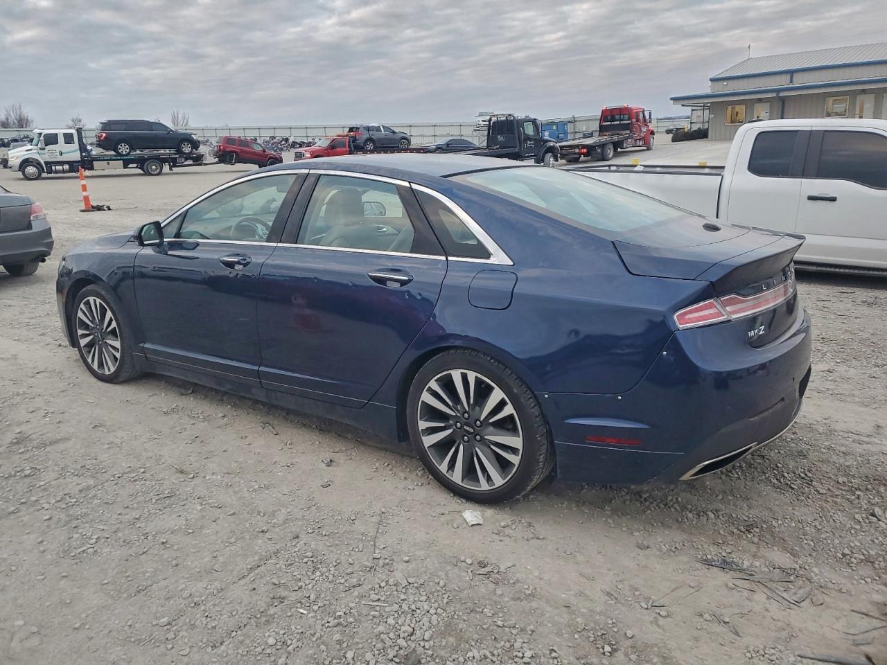 2017 LINCOLN MKZ