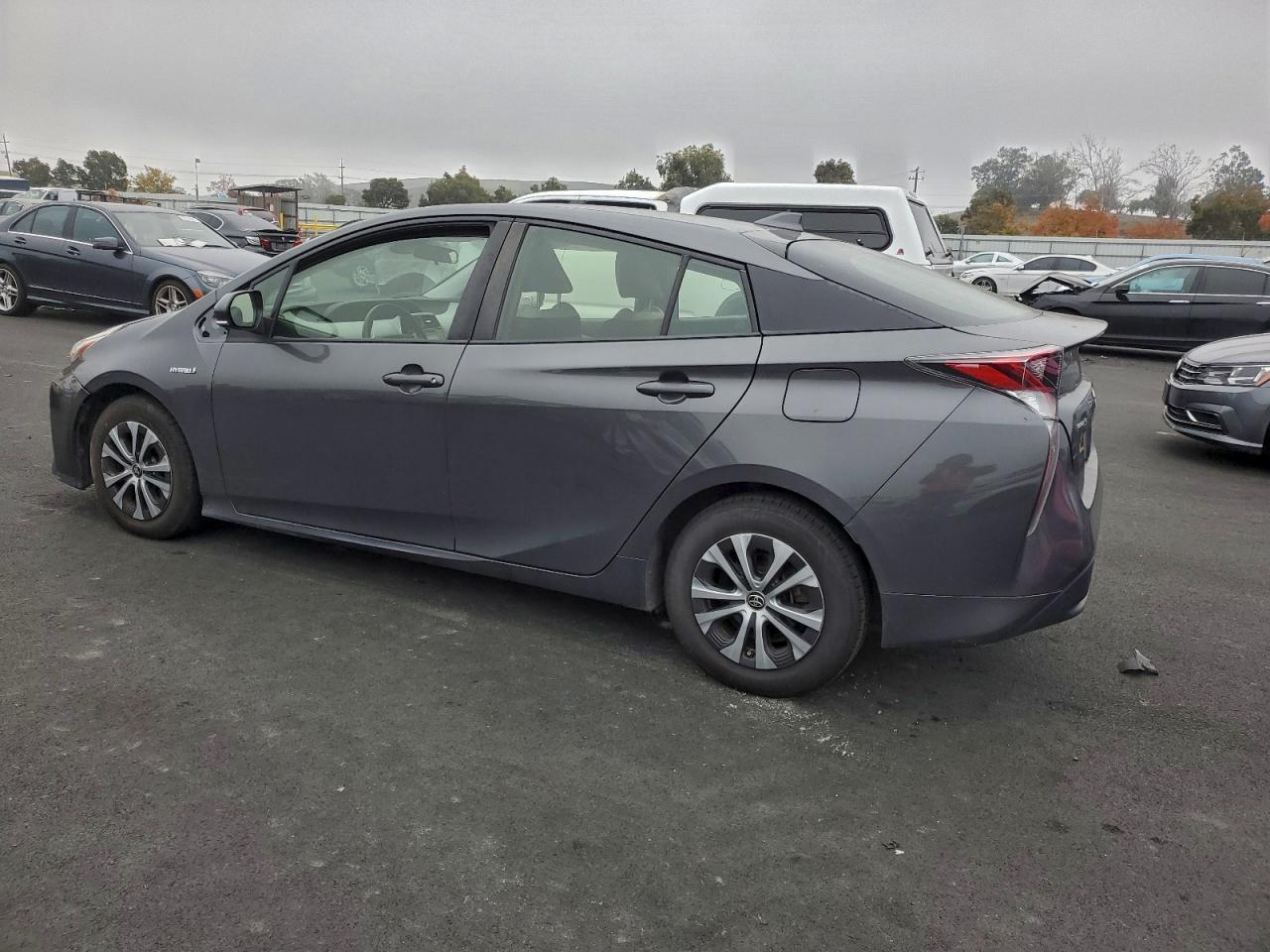 2017 TOYOTA PRIUS