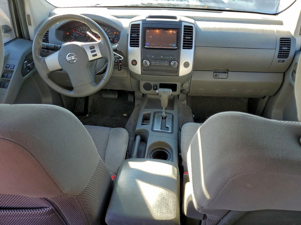 2011 NISSAN Frontier
