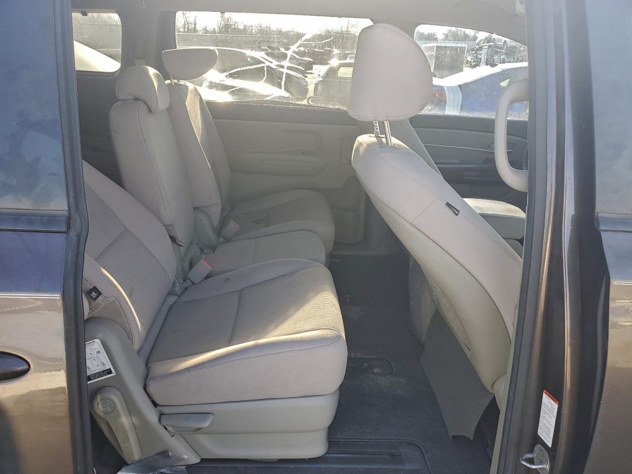 2016 KIA SEDONA
