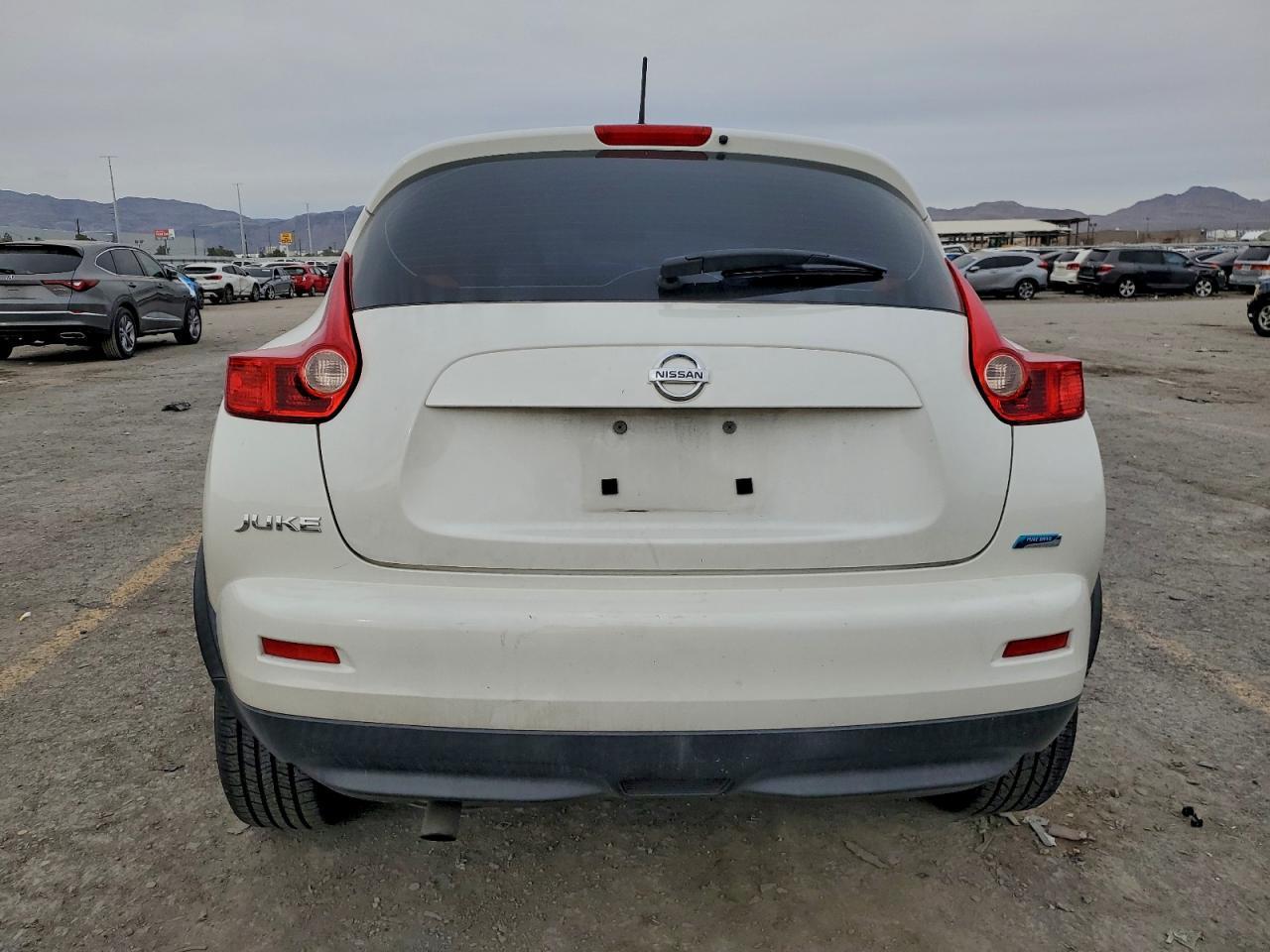 2013 NISSAN Juke