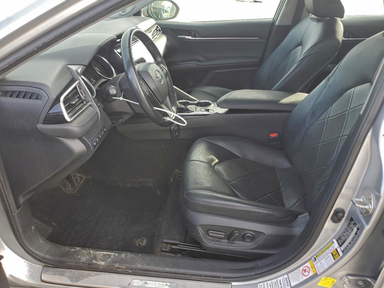 2018 TOYOTA CAMRY