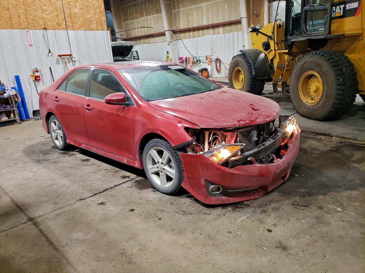 2014 TOYOTA CAMRY