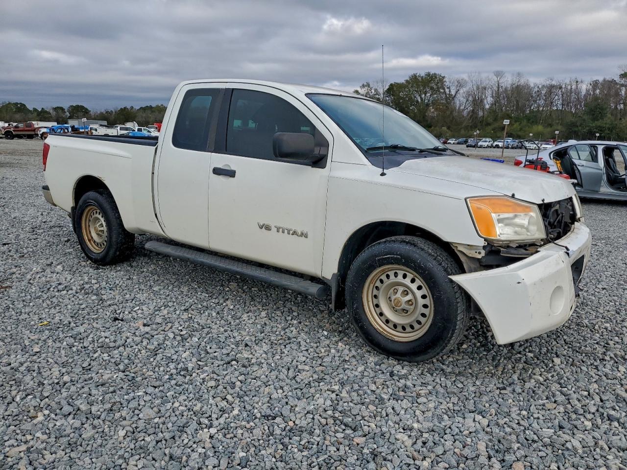 2011 NISSAN Titan