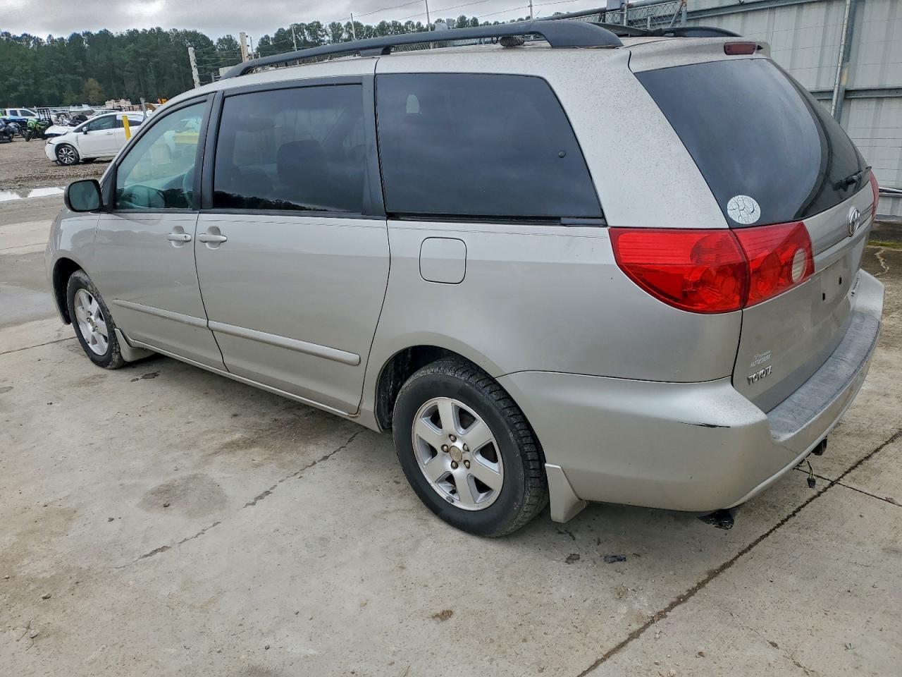 2006 TOYOTA SIENNA