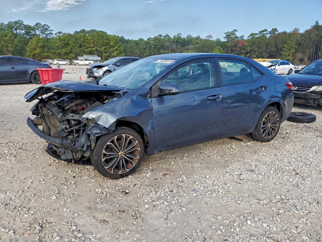 2015 TOYOTA COROLLA