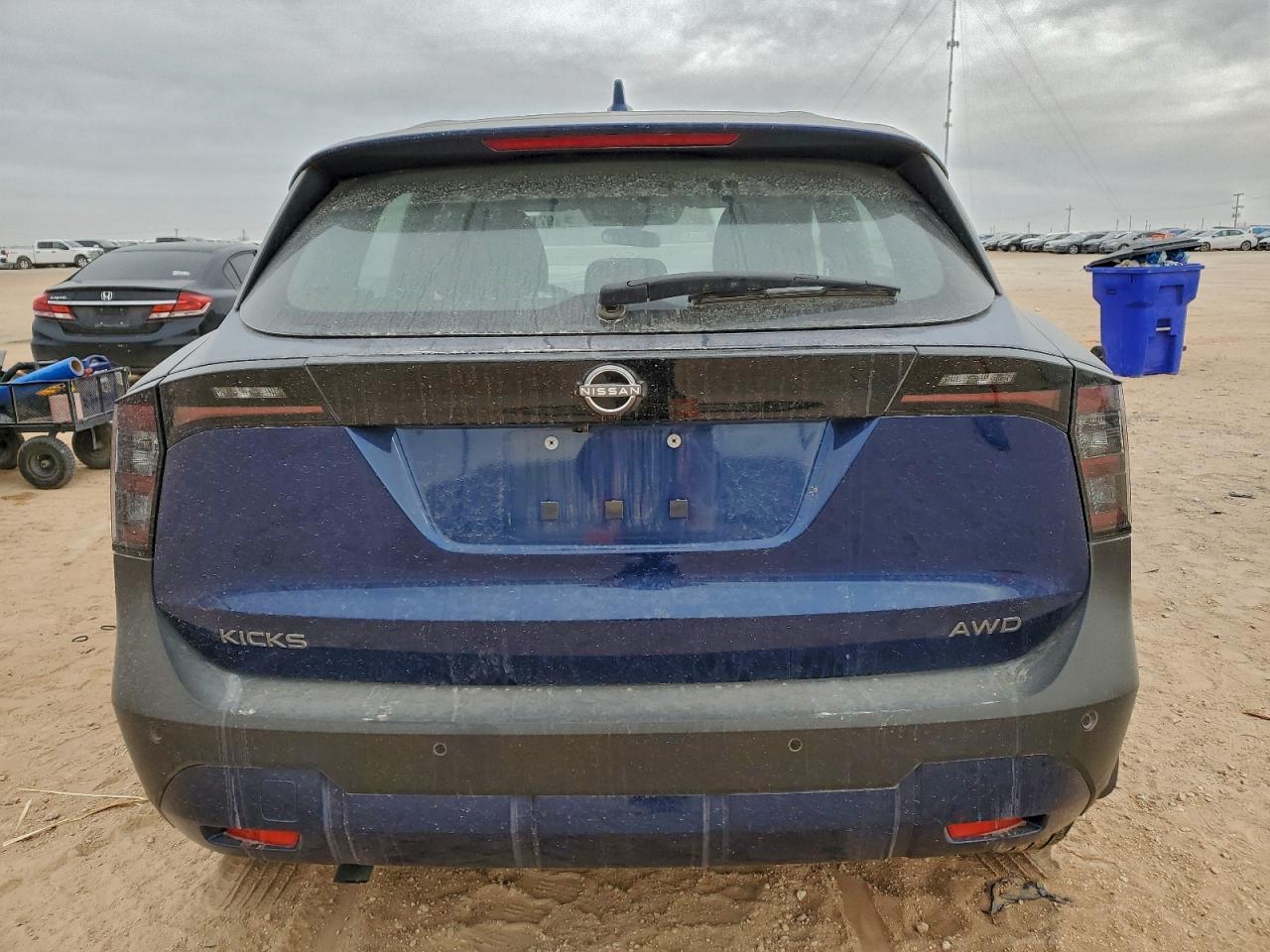 2025 NISSAN KICKS