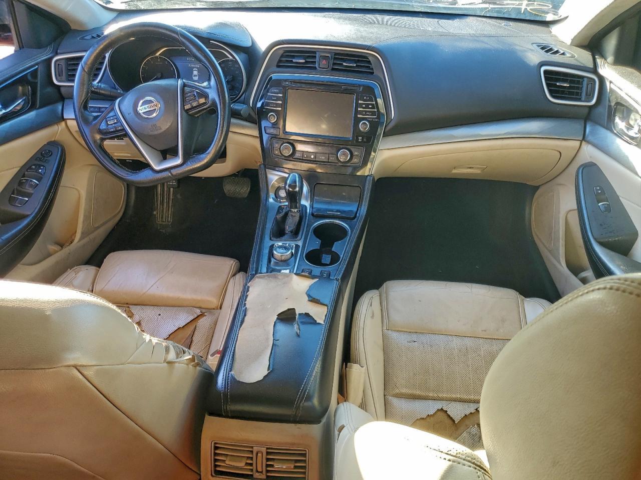 2016 NISSAN Maxima