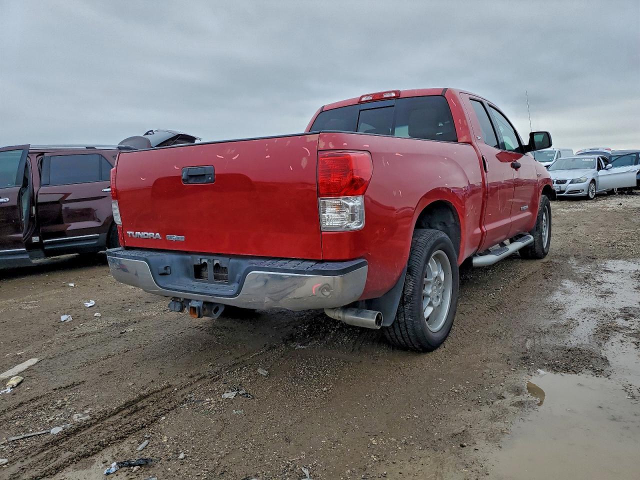 2011 TOYOTA TUNDRA
