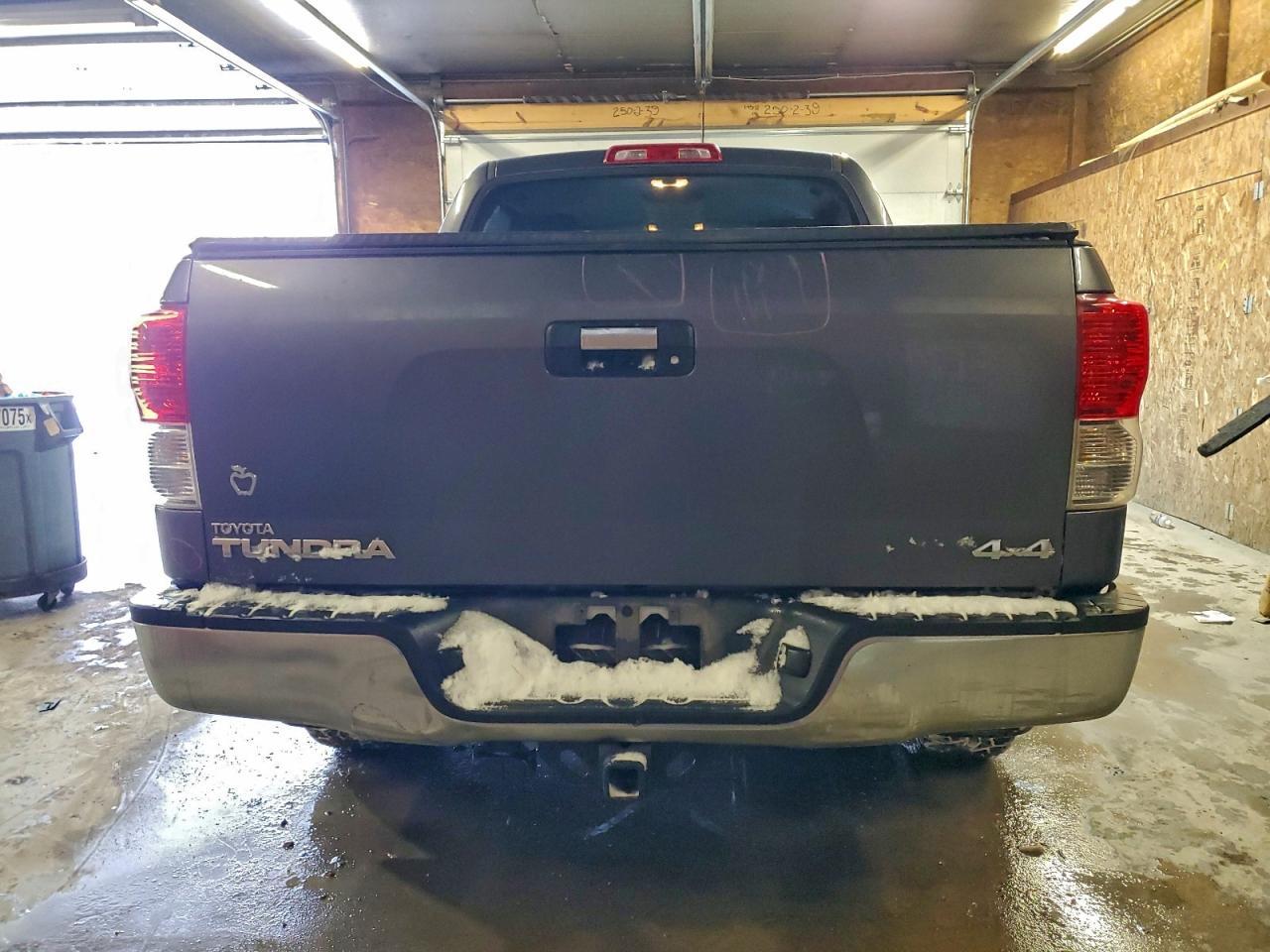 2011 TOYOTA TUNDRA