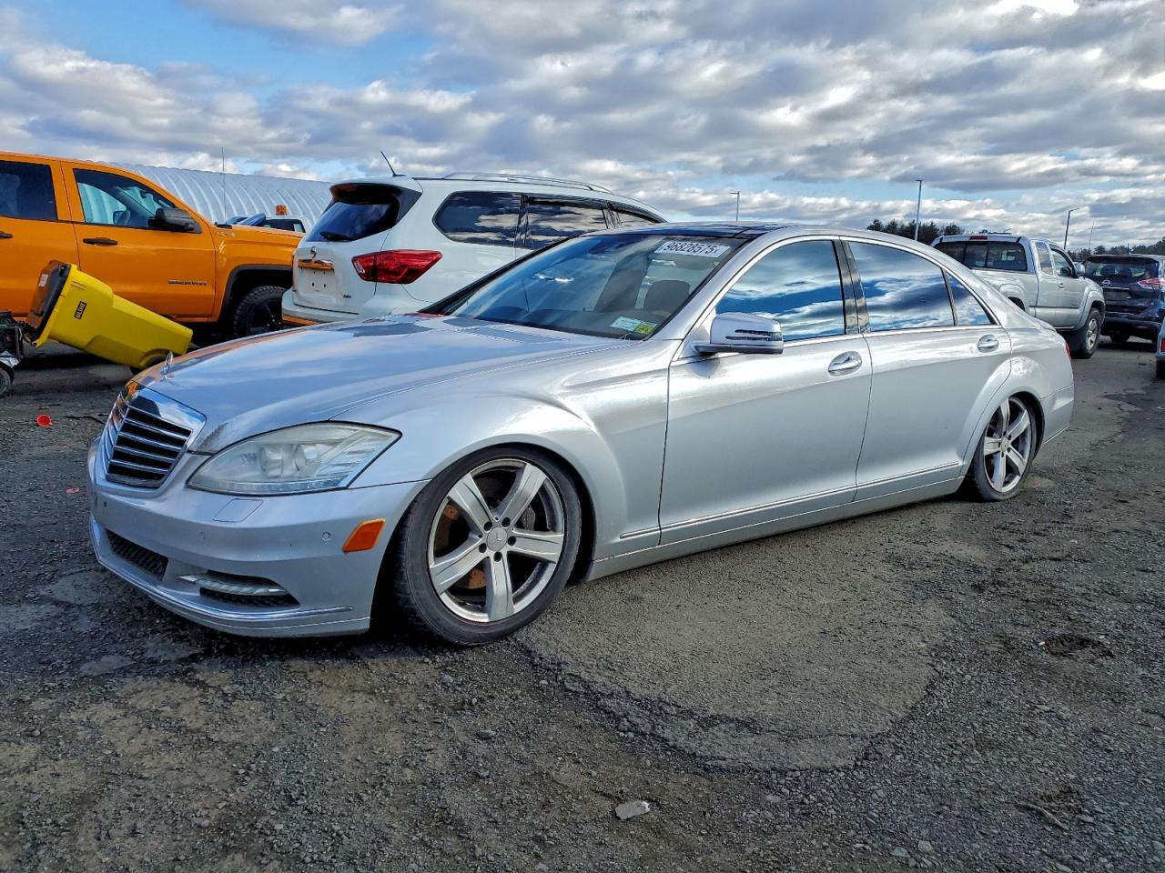 2011 MERCEDES-BENZ S-Class