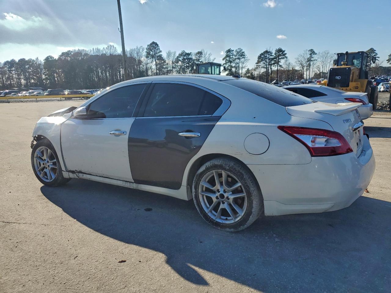 2010 NISSAN Maxima
