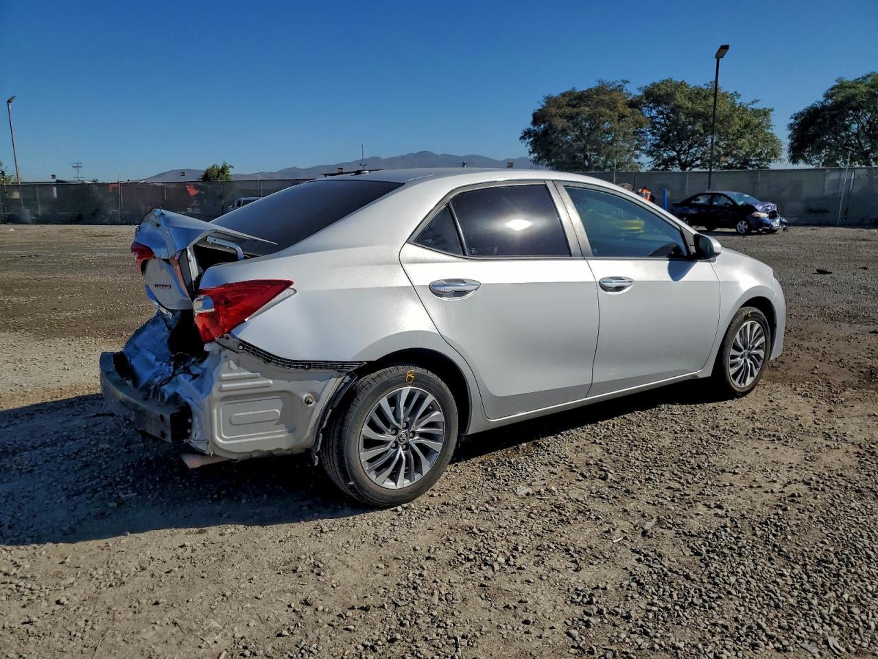 2017 TOYOTA COROLLA