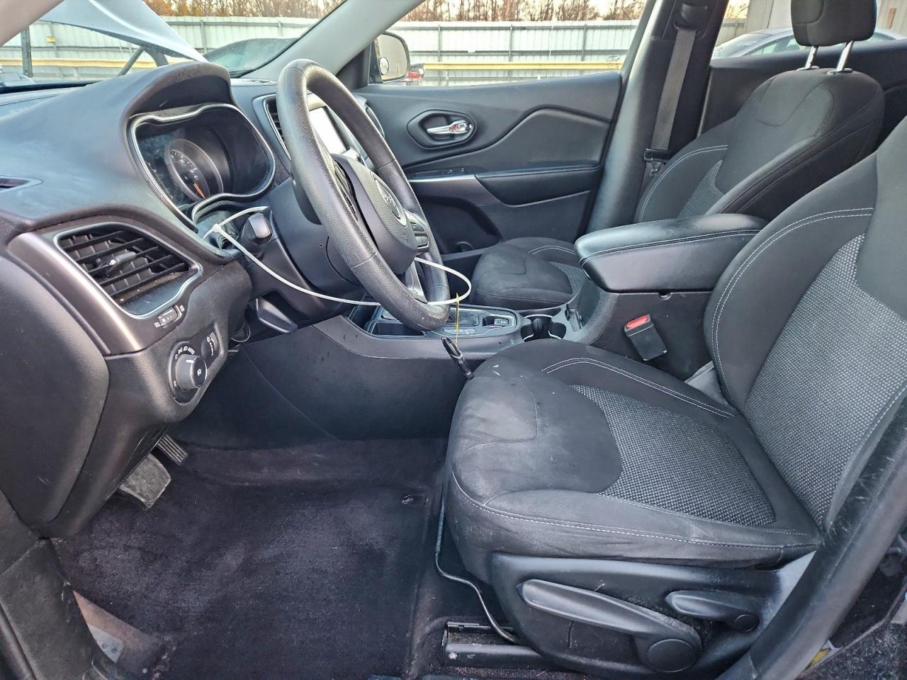 2019 JEEP CHEROKEE