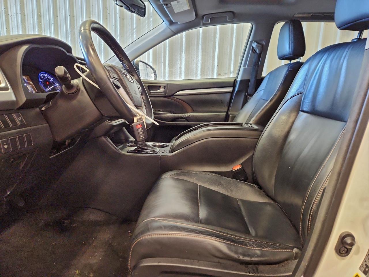 2014 TOYOTA HIGHLANDER