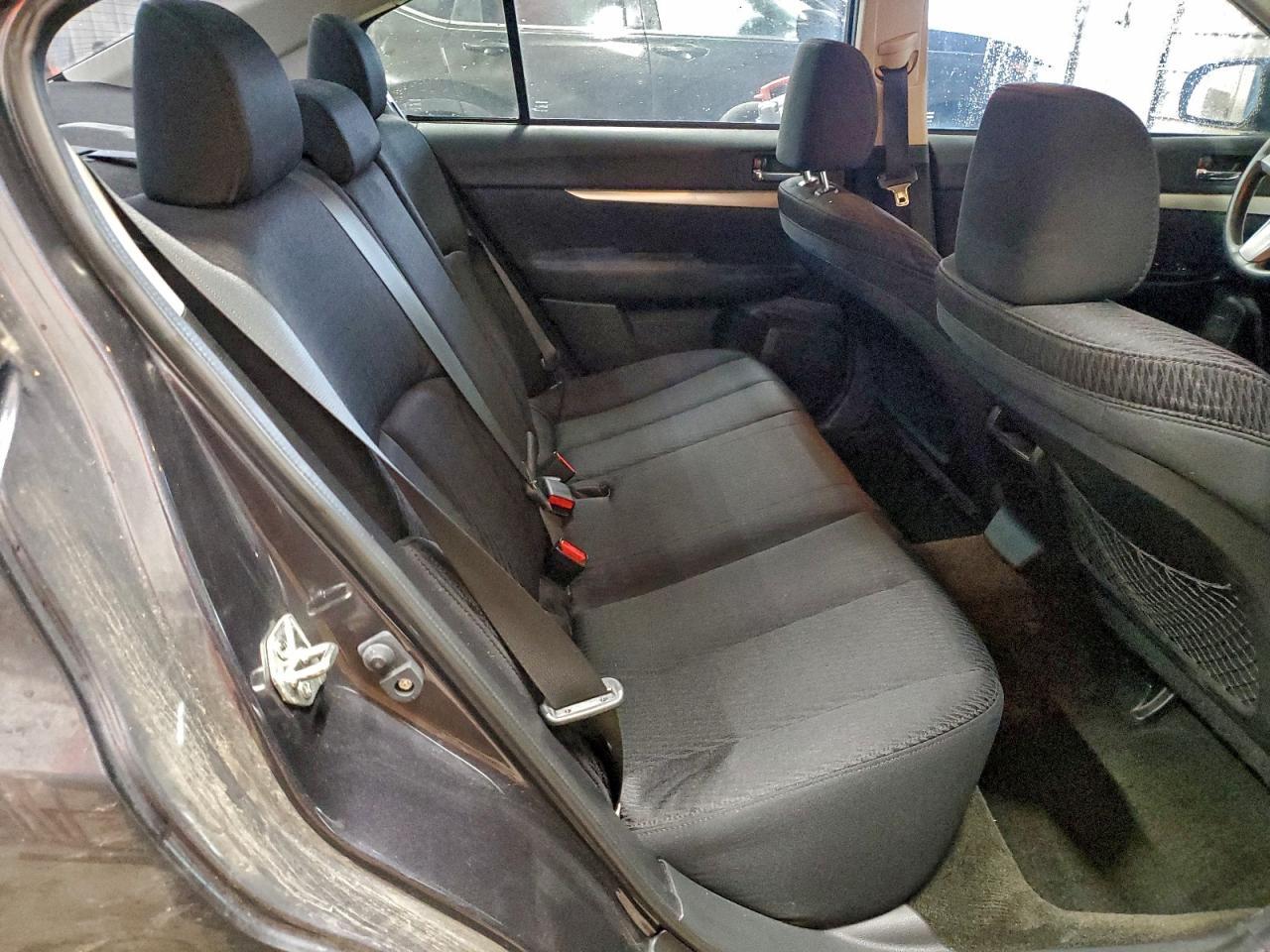 2011 SUBARU Legacy