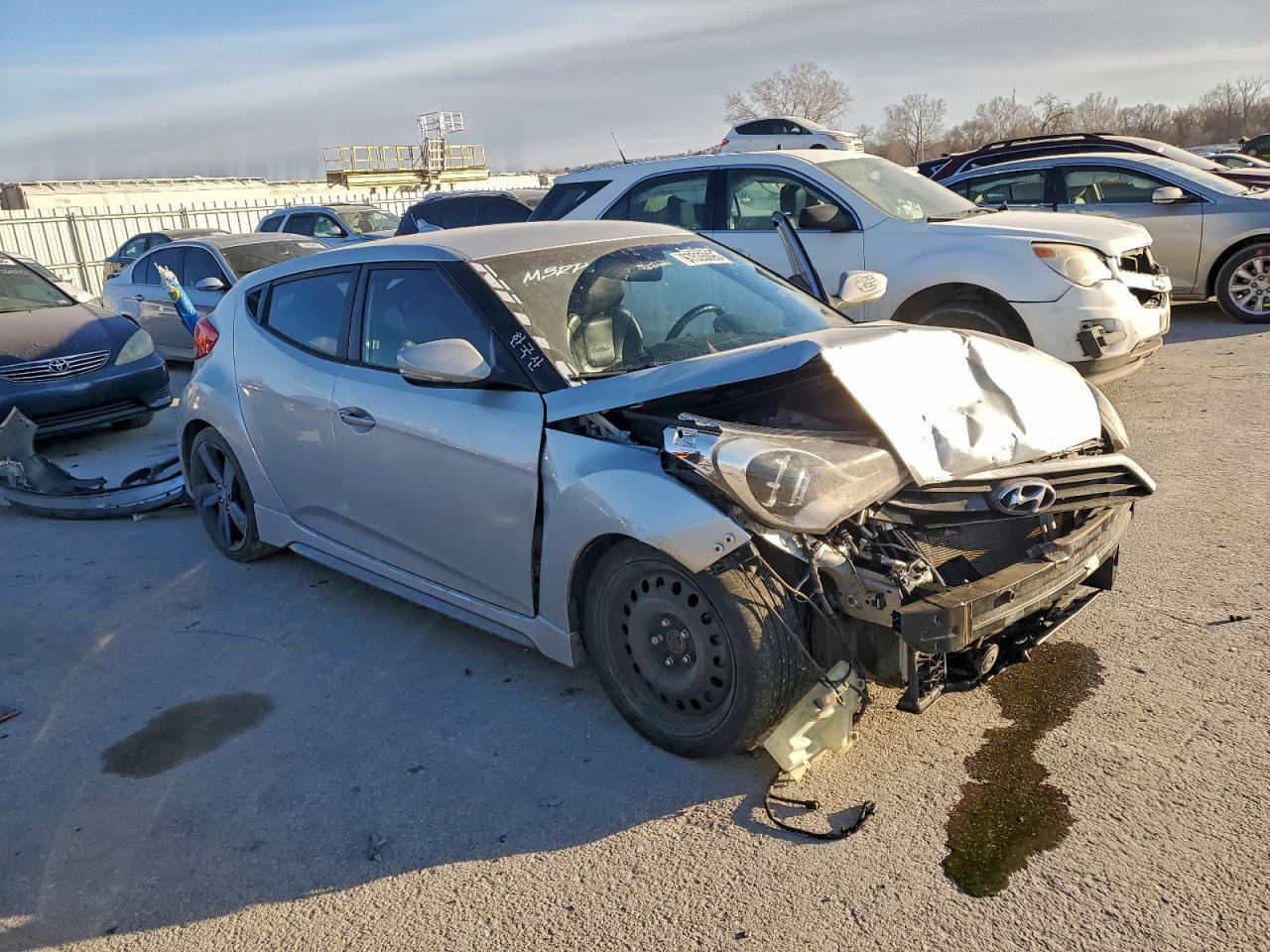2013 HYUNDAI VELOSTER