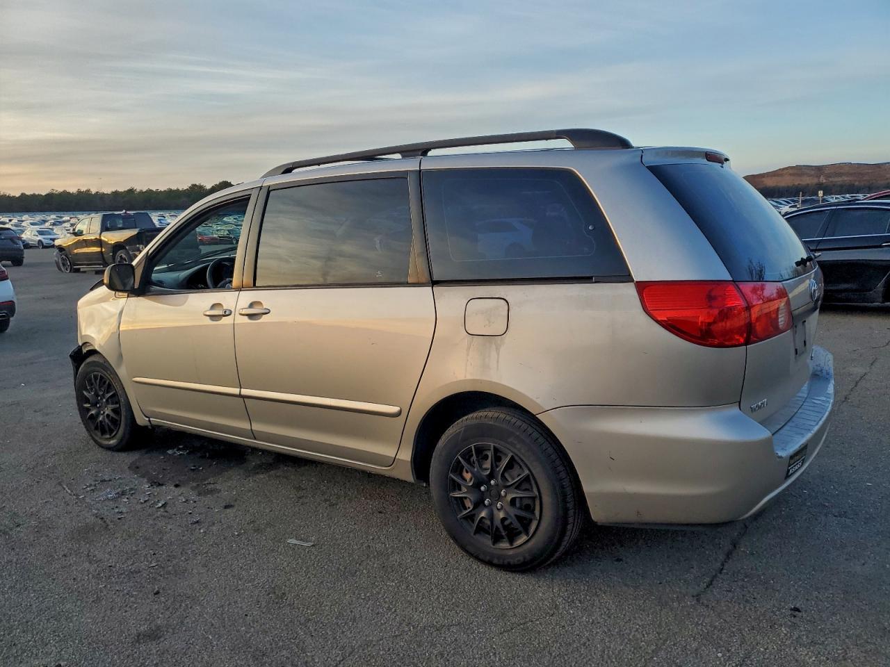 2007 TOYOTA SIENNA
