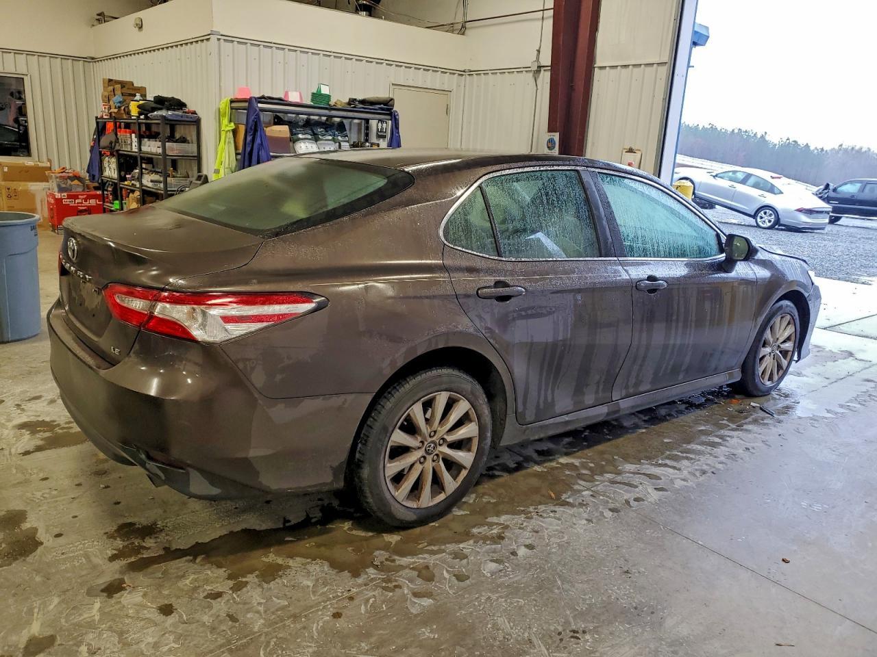 2018 TOYOTA CAMRY