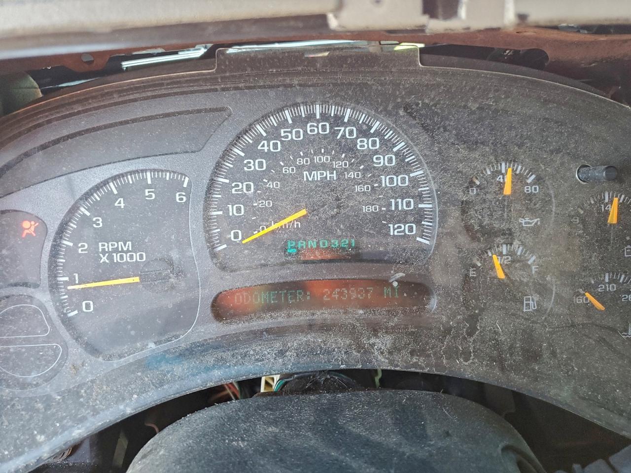 2004 CHEVROLET Tahoe