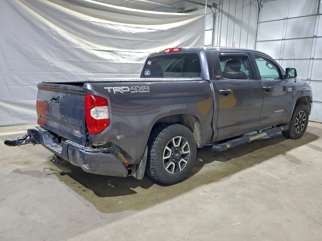 2016 TOYOTA TUNDRA