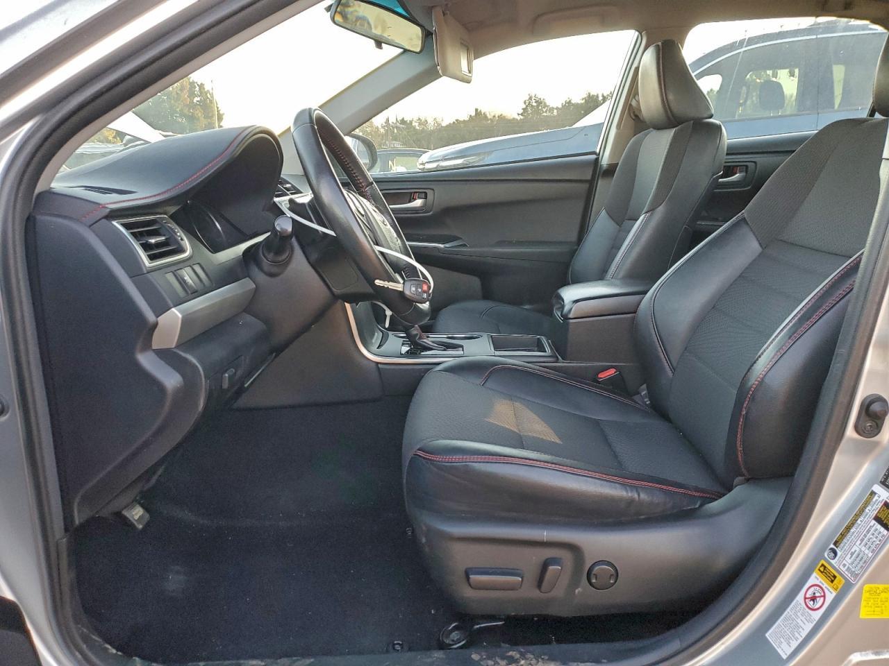 2016 TOYOTA CAMRY