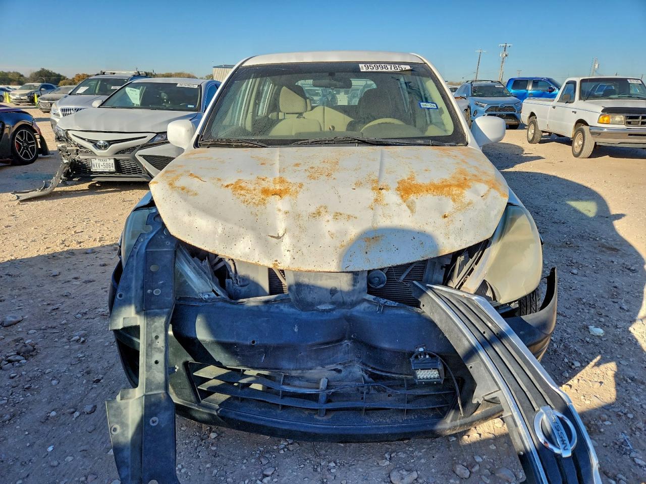 2010 NISSAN VERSA