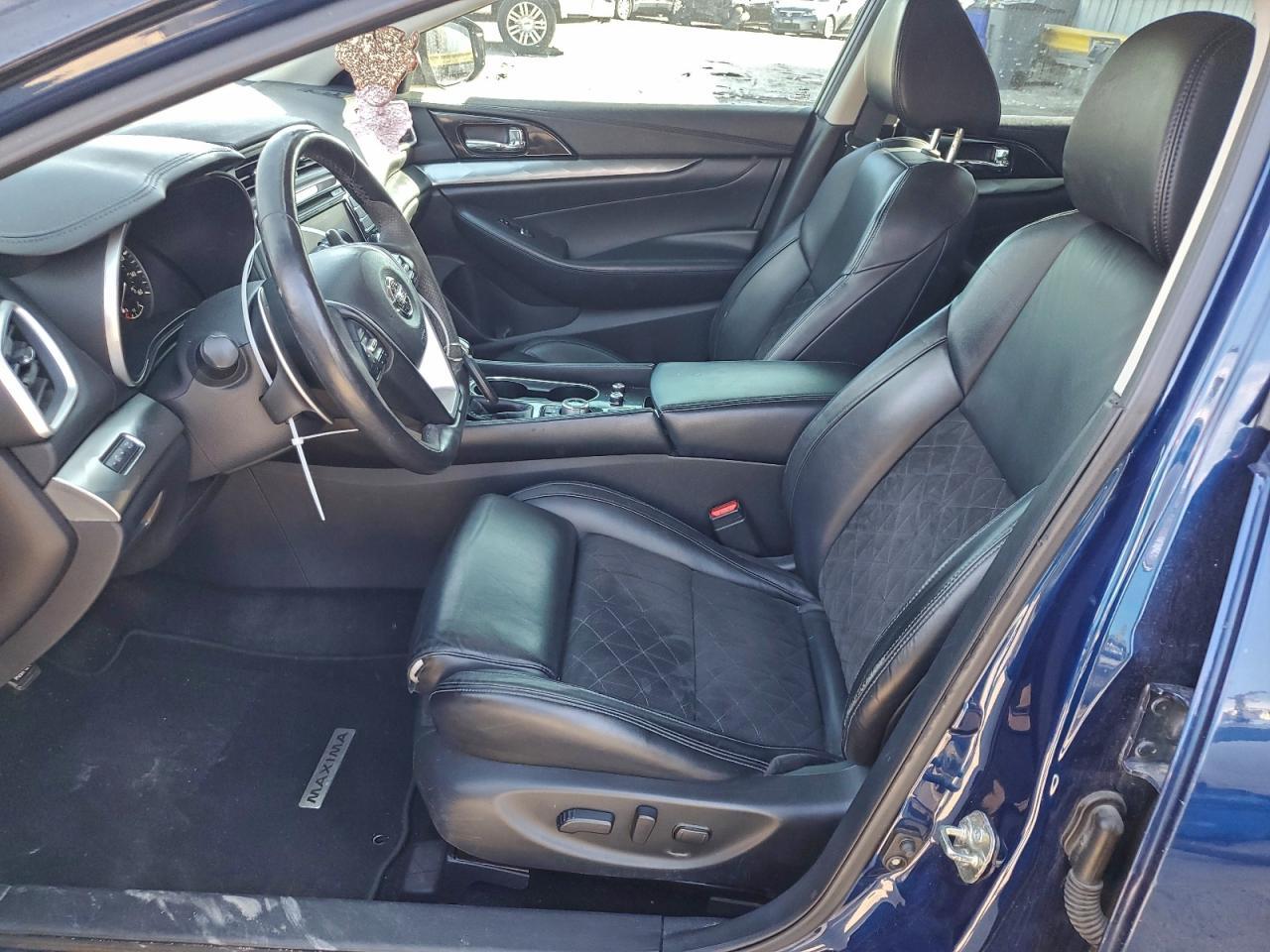 2017 NISSAN Maxima