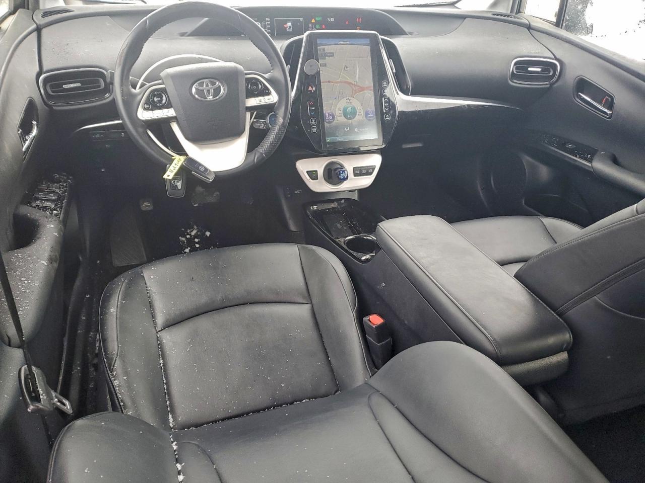 2017 TOYOTA Prius Prime