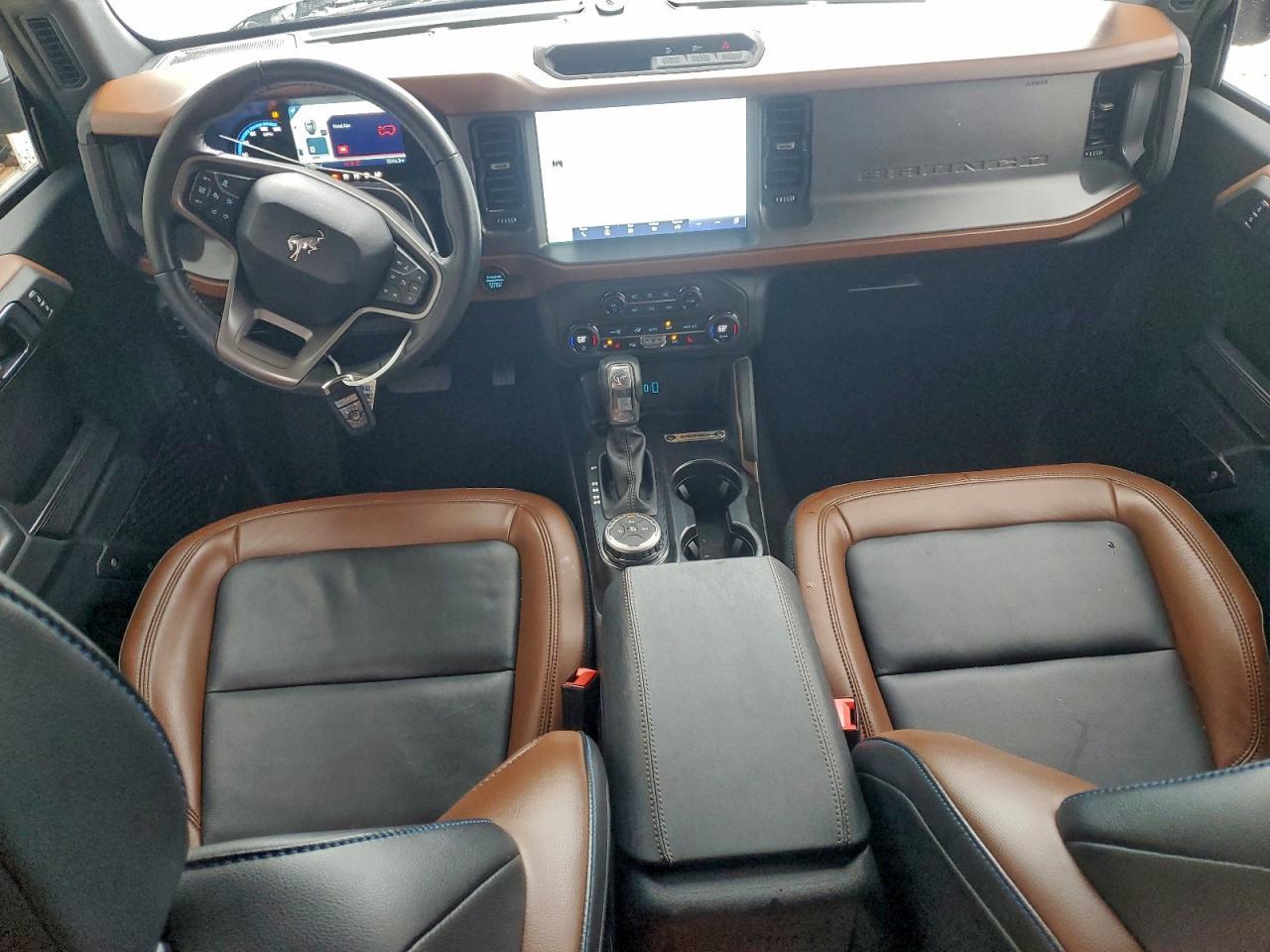 2024 FORD Bronco