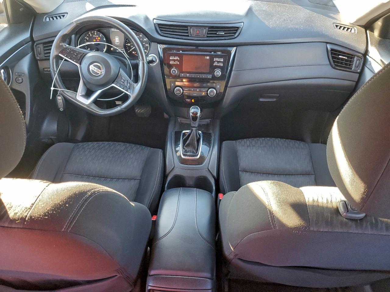 2017 NISSAN ROGUE