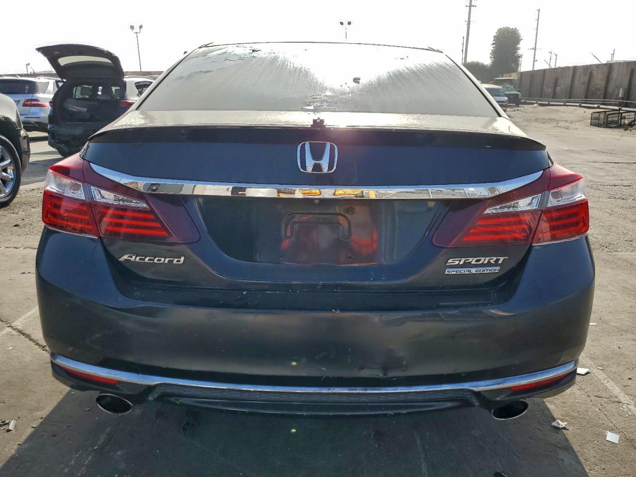 2017 HONDA ACCORD